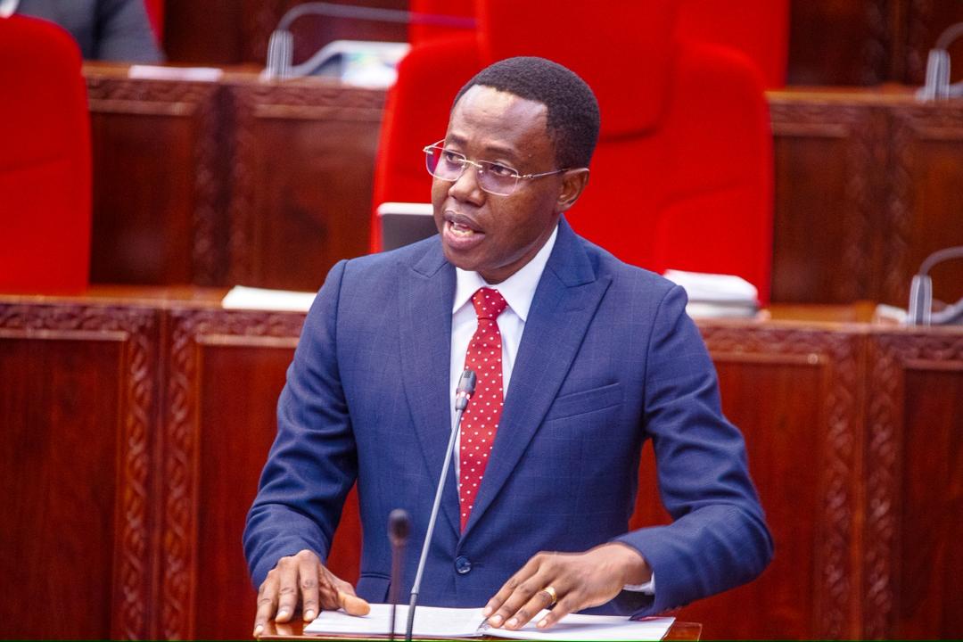 Waziri wa Nchi, Ofisi ya Rais, Maendeleo ya Vijana, Mhe. Joel Arthur Nanauka akiwasilisha bajeti ya Wizara, ya mwaka wa fedha 2026 – 2027 Bungeni, Dodoma.